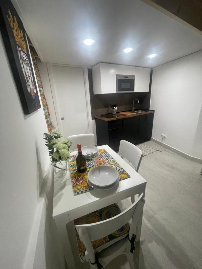 Appartement Mega House 2 à Catane Extérieur photo